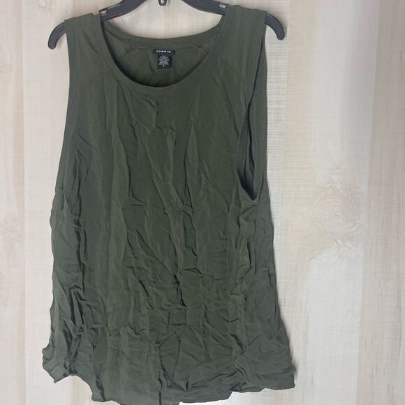 Torrid dark green tank top, size 2‎ - Picture 4 of 13